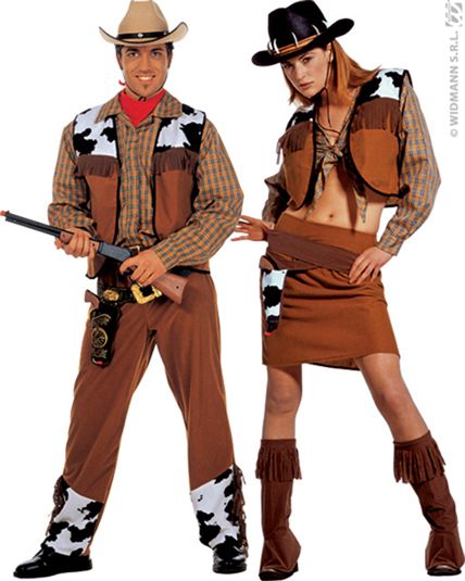 Couple du Western costume. 